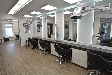 Salon Peitz.